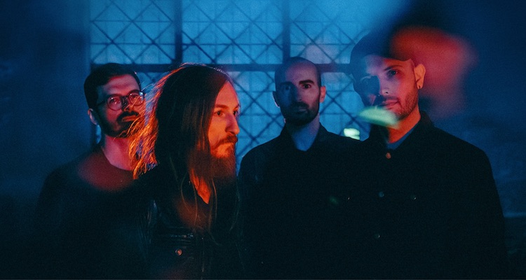 TOWARD THE THRONE photo by Anais Connac