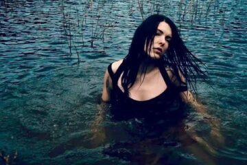 Anna Fleur Vagues Paranos