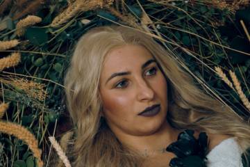 What's Up DOC Coma Blondie